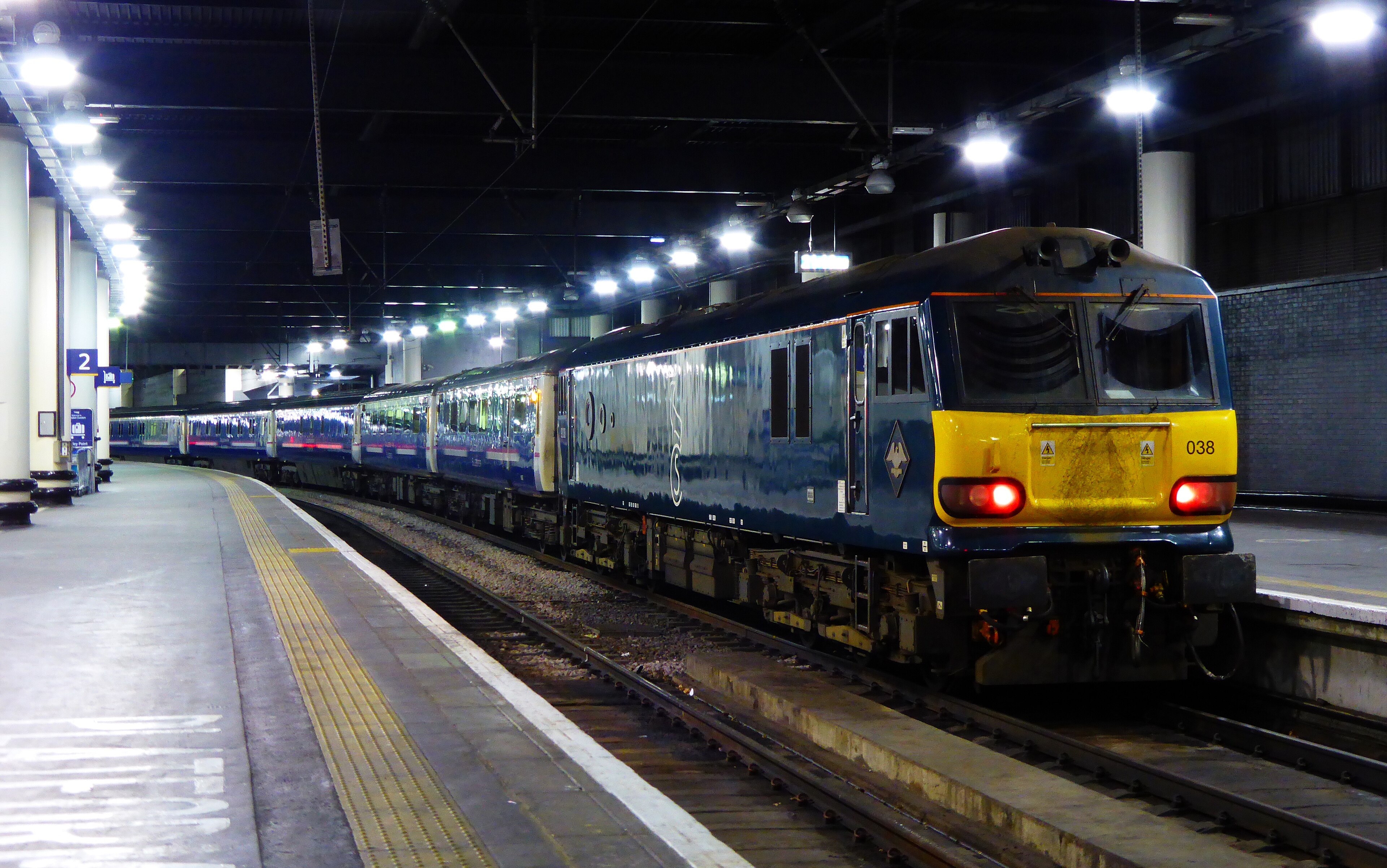 92038 Wembley Depot to Euston 5 S95 (32259639106)