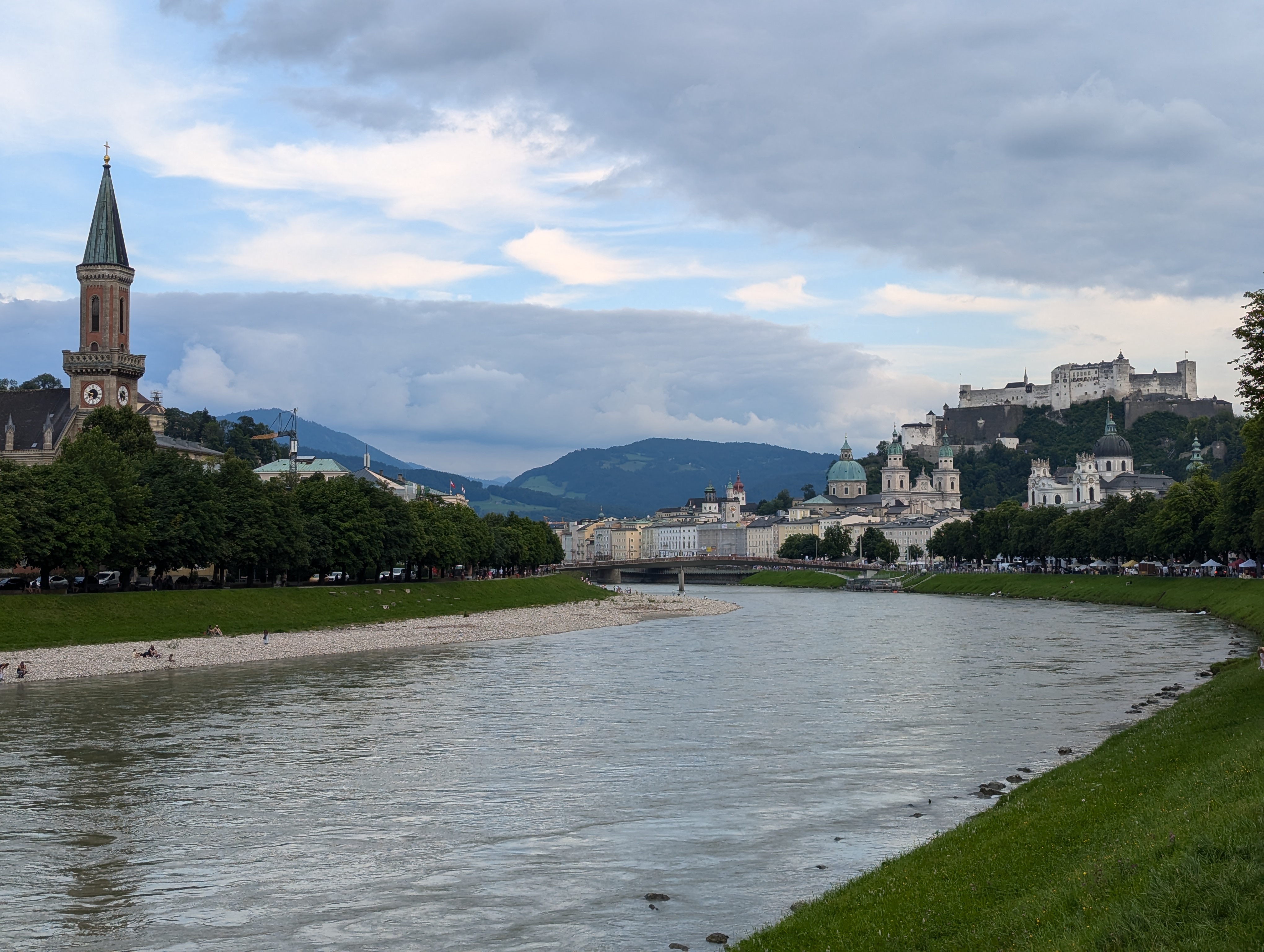 Salzach Durch Salzburg.jpg