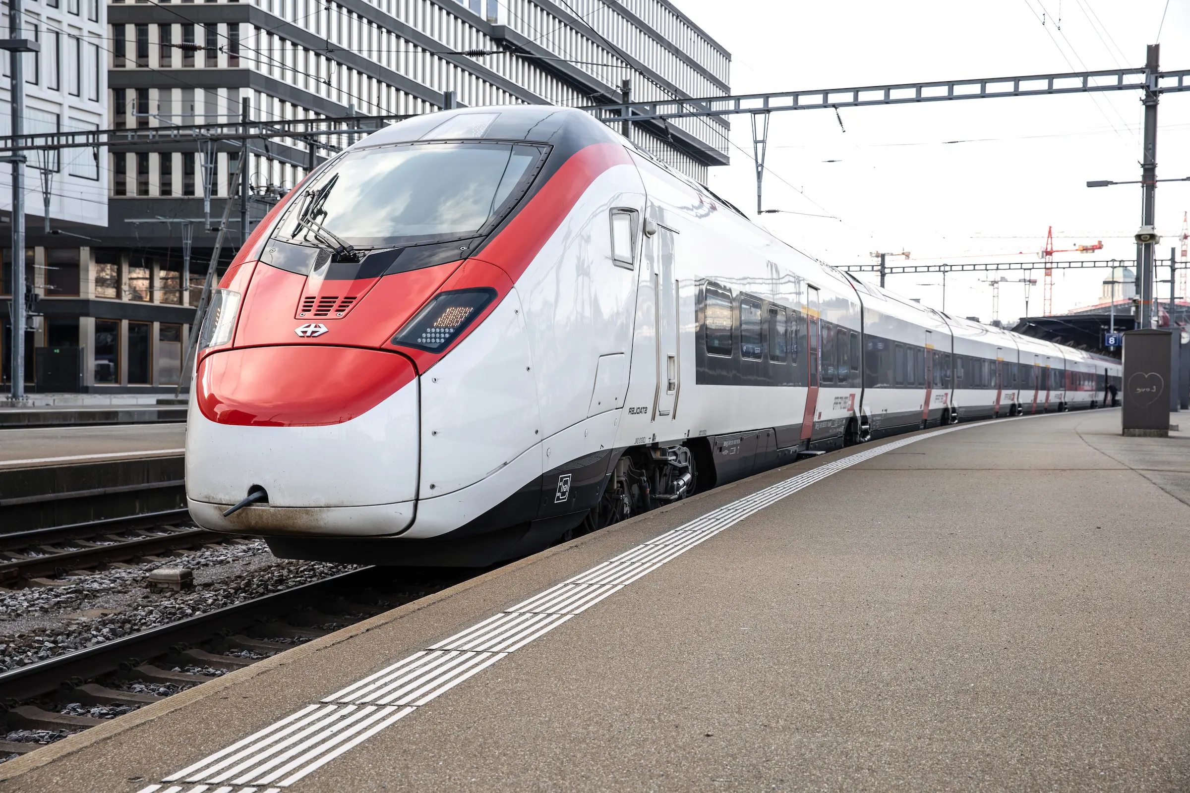 Hintergrundbild zu Giruno